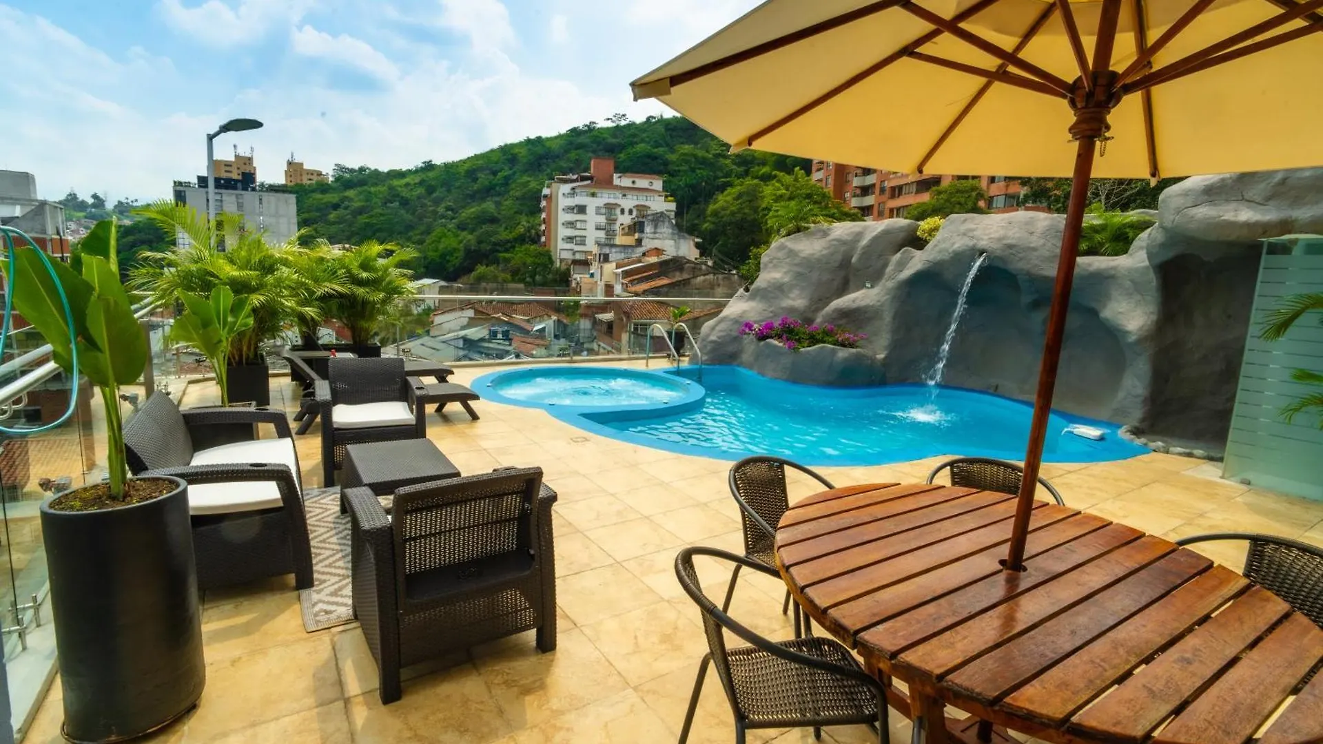 Aparthotel Suite House Juanambu Cali